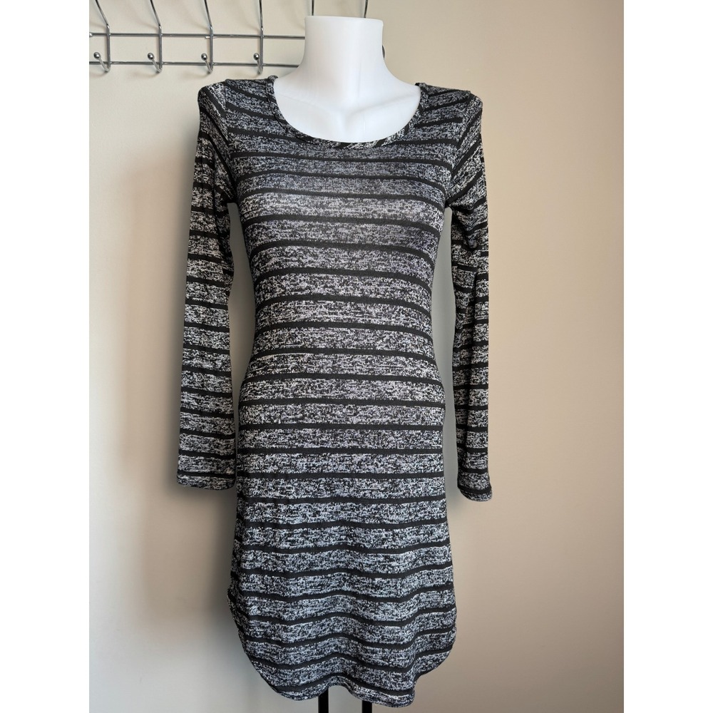 Olivia Rae Striped Long Sleeve Scoop Neck Mini Lightweight Sweater Dress Small